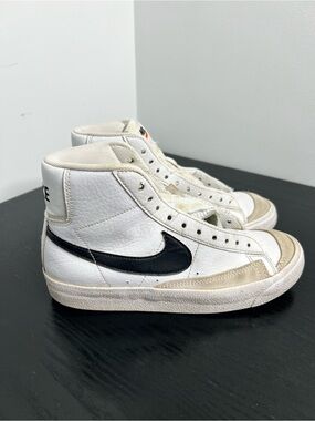 Nike Blazer Mid '77 Vintage Youth Size 4.5